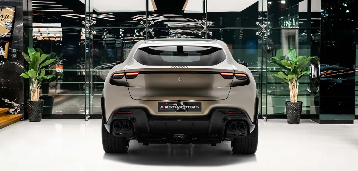 2025 Ferrari Purosangue angeboten von einem Fachhändler in Dubai, Vereinigte Arabische Emirate, Außenansicht 4