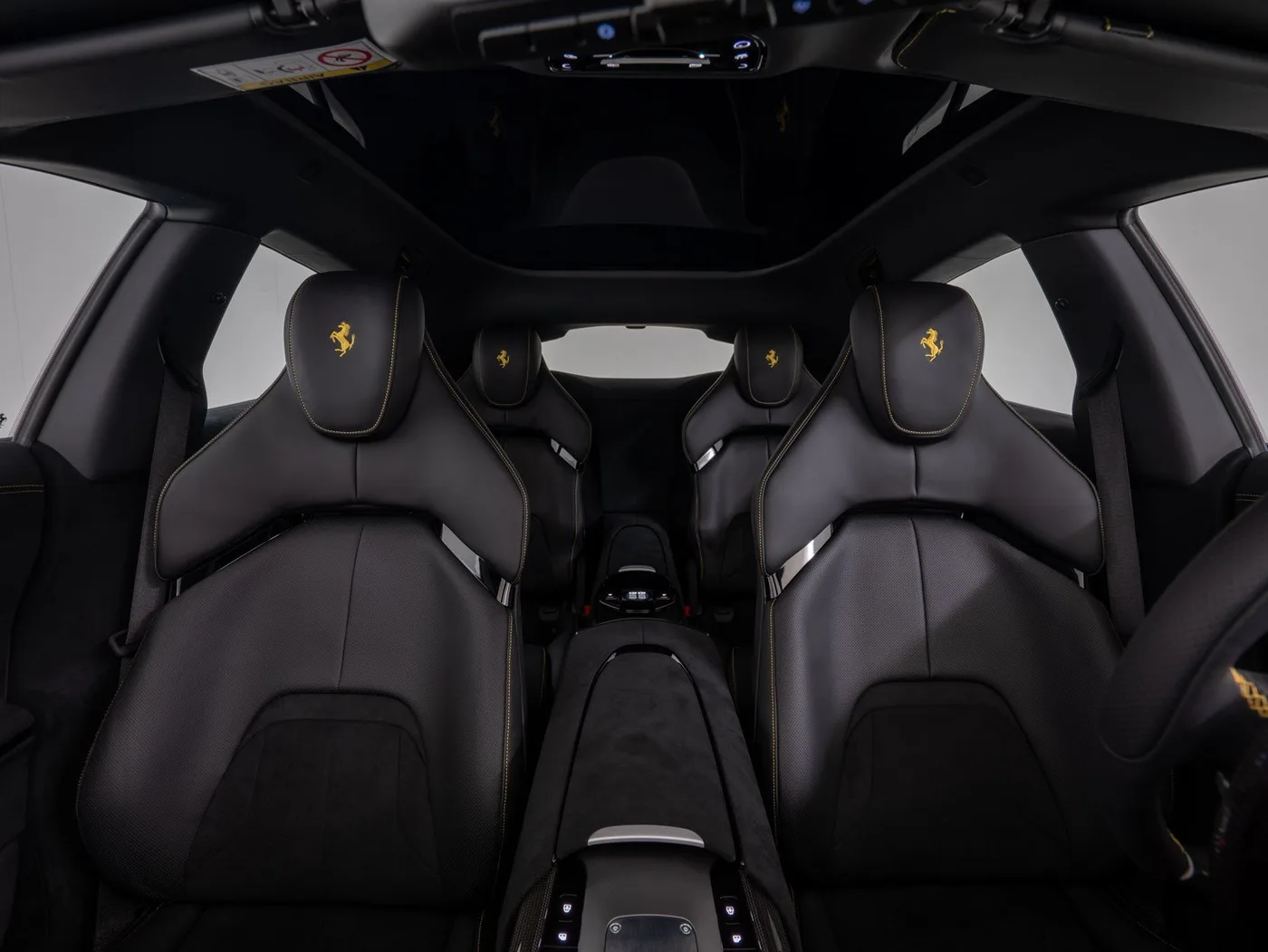 2025 Ferrari Purosangue angeboten von einem Fachhändler in Singen, Deutschland, Foto 10 von 15