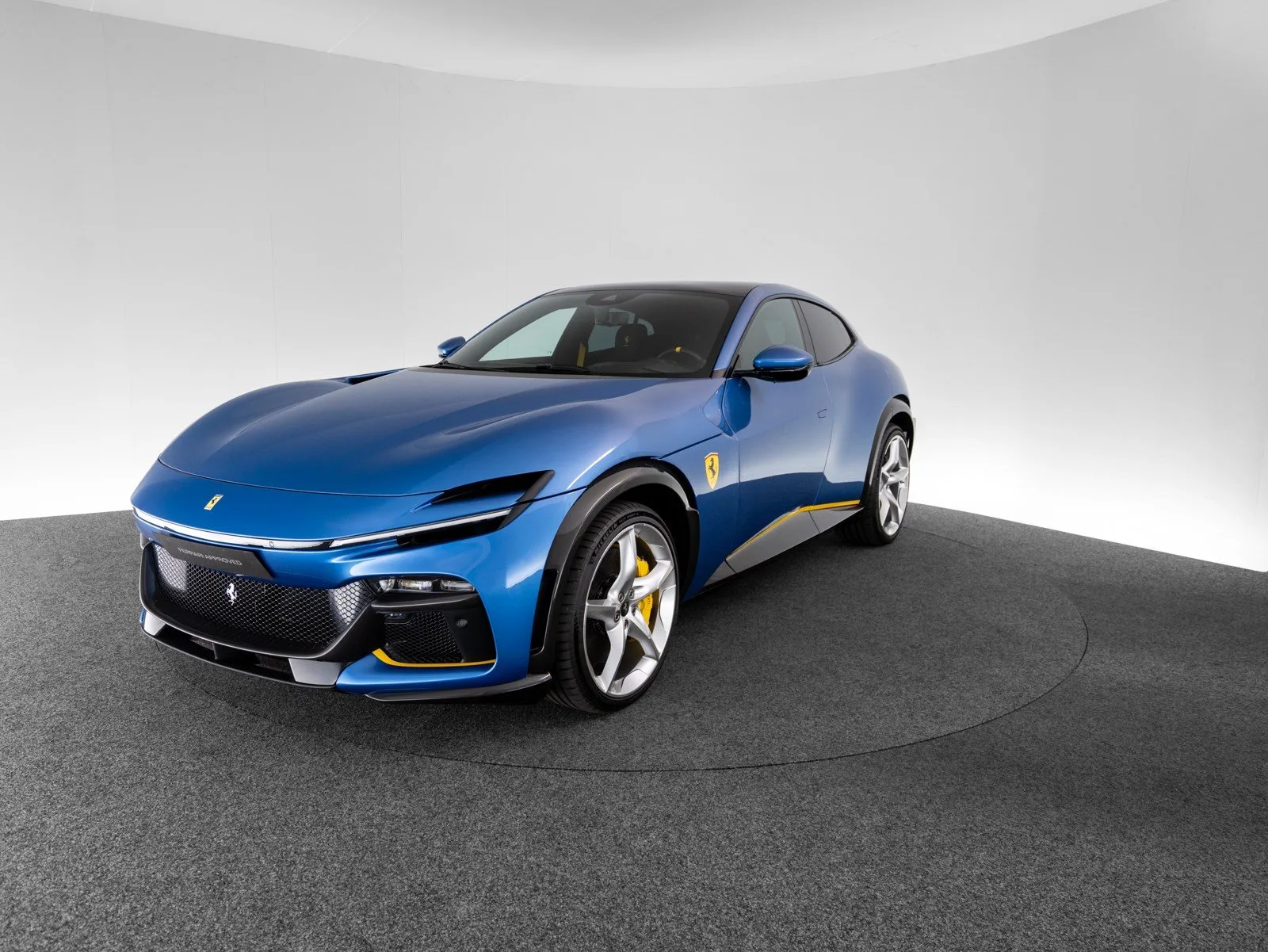 2025 Ferrari Purosangue offered by a specialist dealer in Singen, Germany, main photo