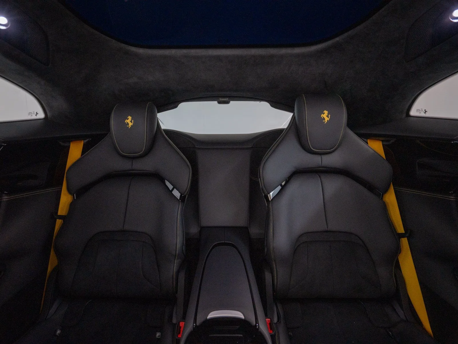 2025 Ferrari Purosangue, 11/30