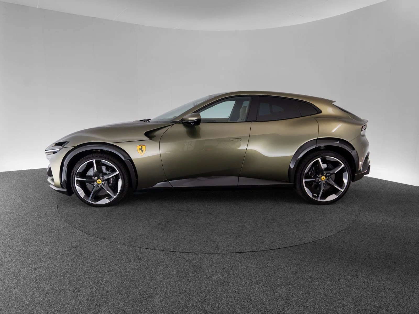 2025 Ferrari Purosangue, 8/30