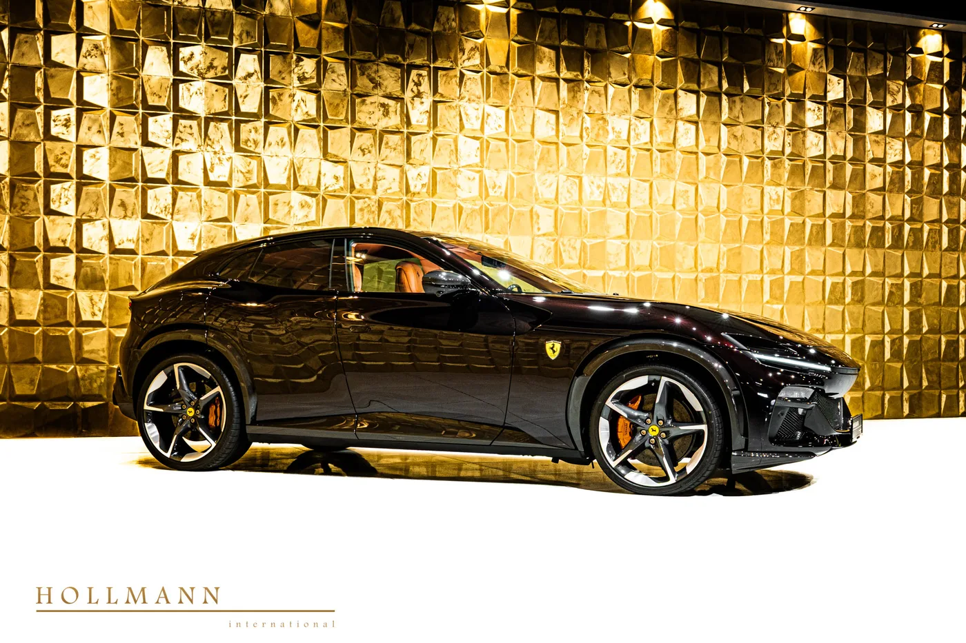 2025 Ferrari Purosangue verkauft von einem Fachhändler in Stuhr, Deutschland, Foto 2 von 8