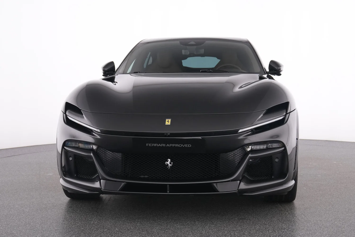2025 Ferrari Purosangue, 2/6