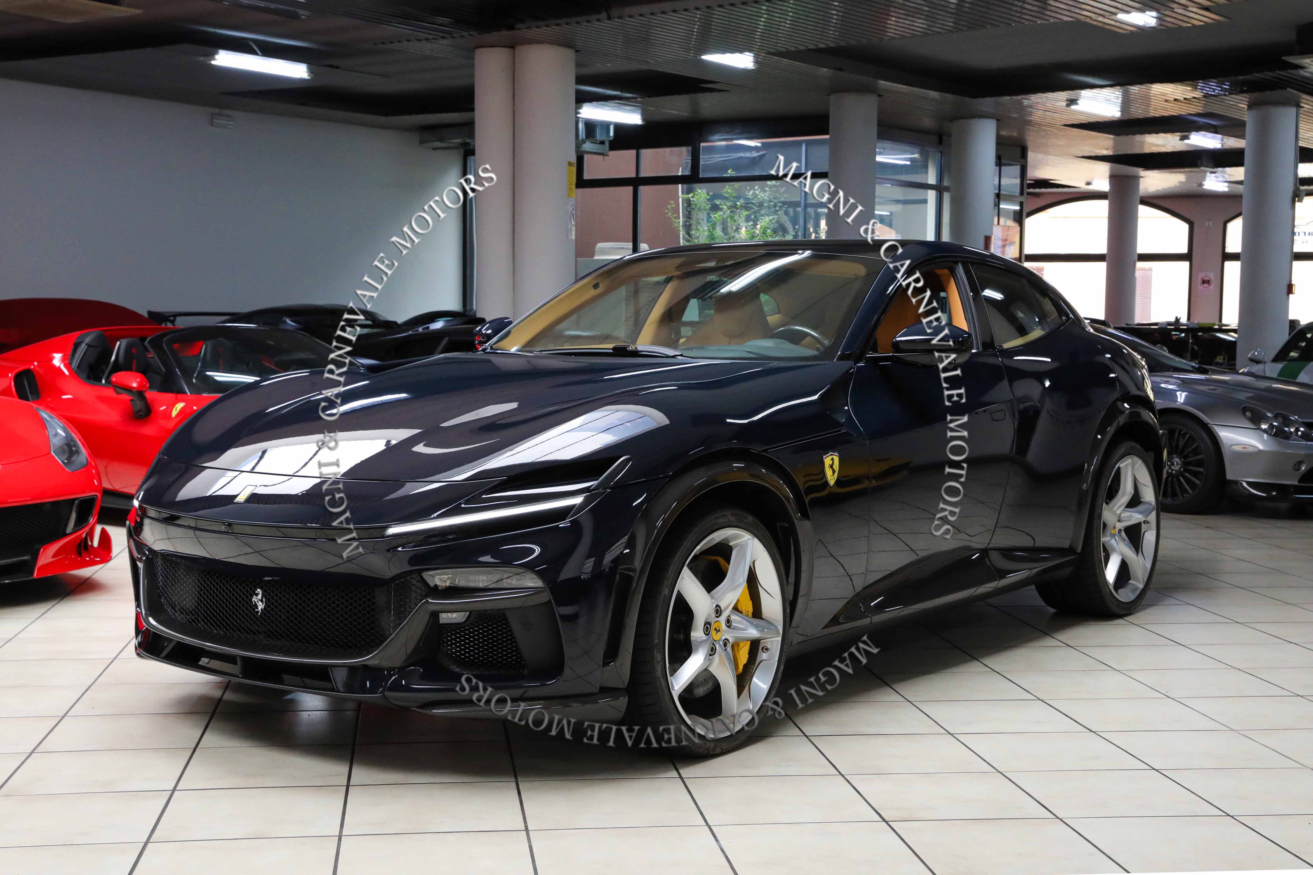 2025 Ferrari Purosangue angeboten von einem Fachhändler in Milan, Italien, Foto 8 von 20