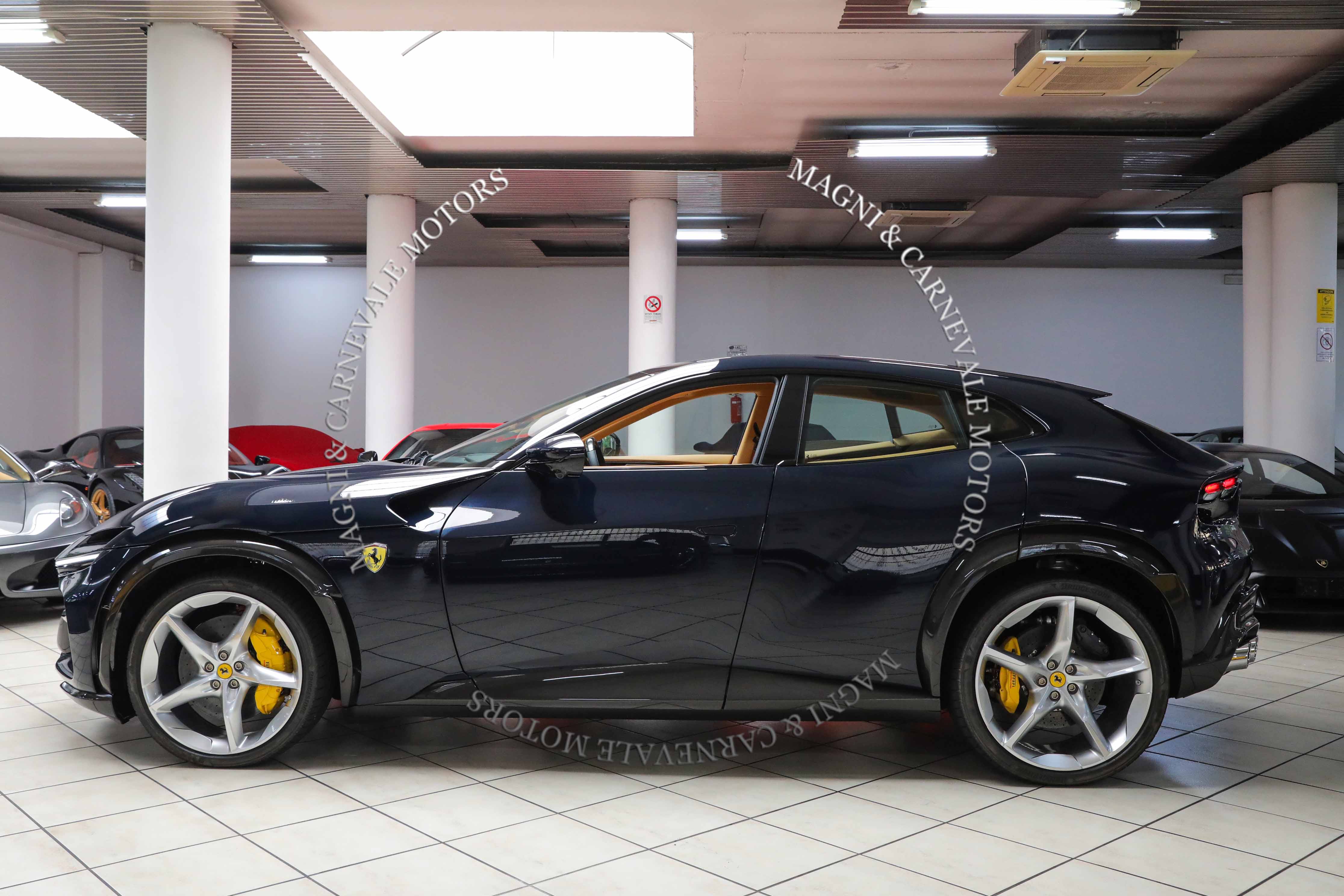 2025 Ferrari Purosangue angeboten von einem Fachhändler in Milan, Italien, Foto 9 von 20