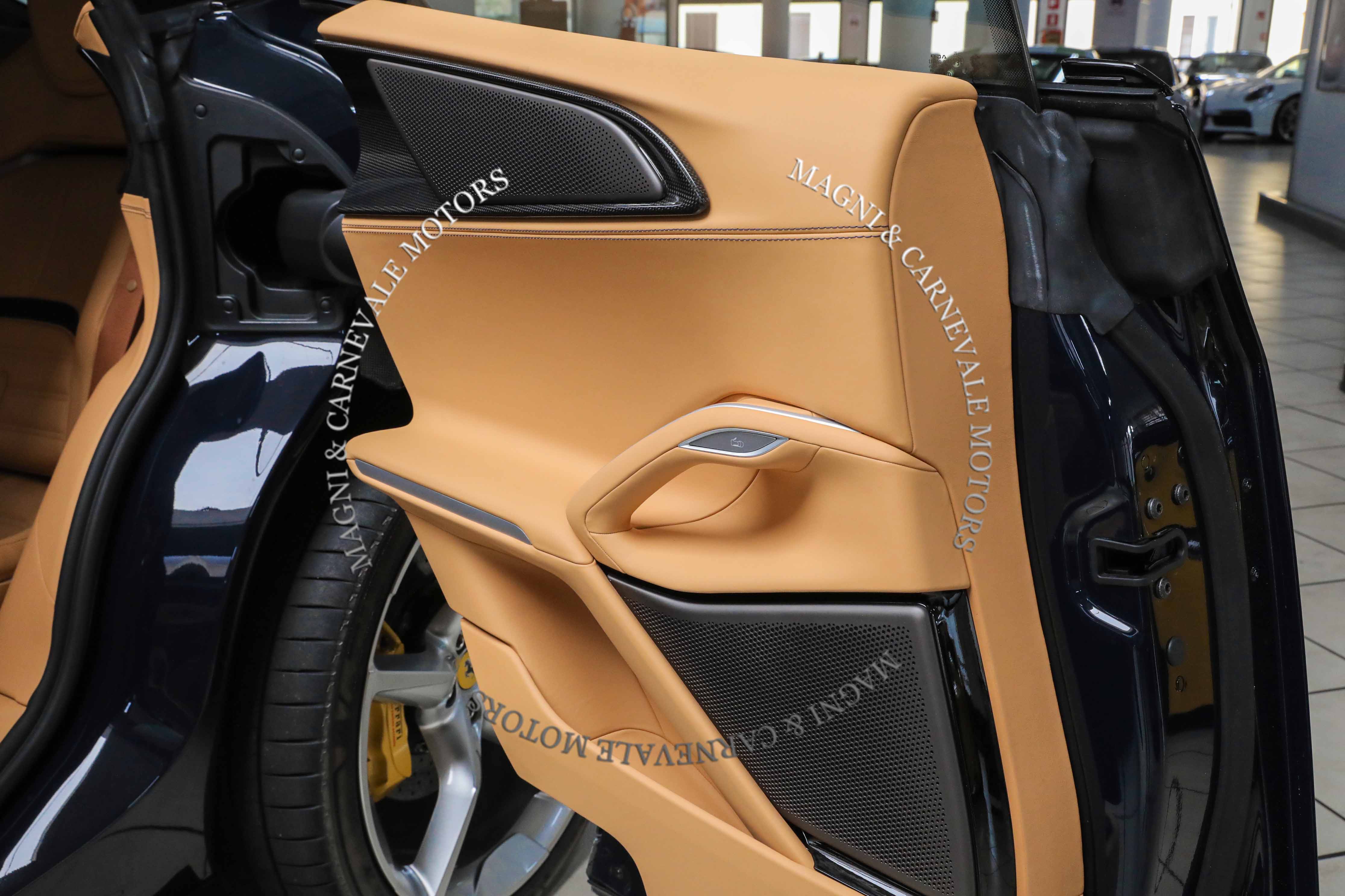 2025 Ferrari Purosangue angeboten von einem Fachhändler in Milan, Italien, Foto 19 von 20