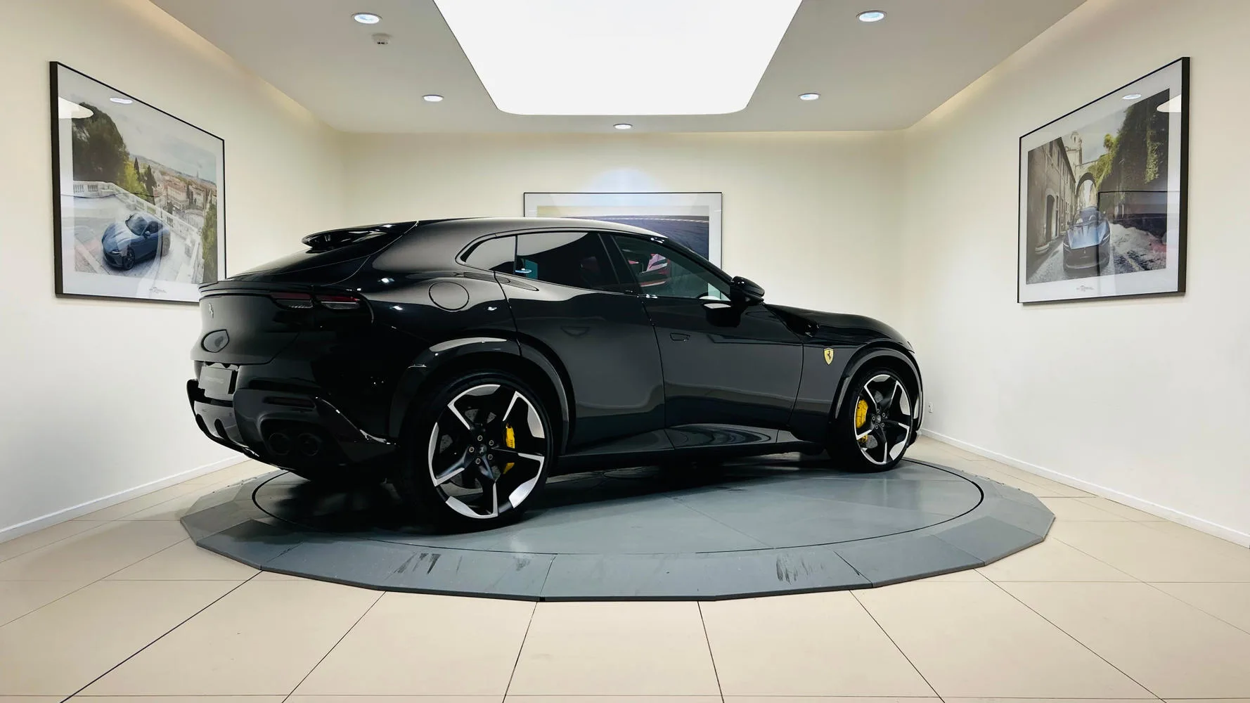 2025 Ferrari Purosangue, 3/30