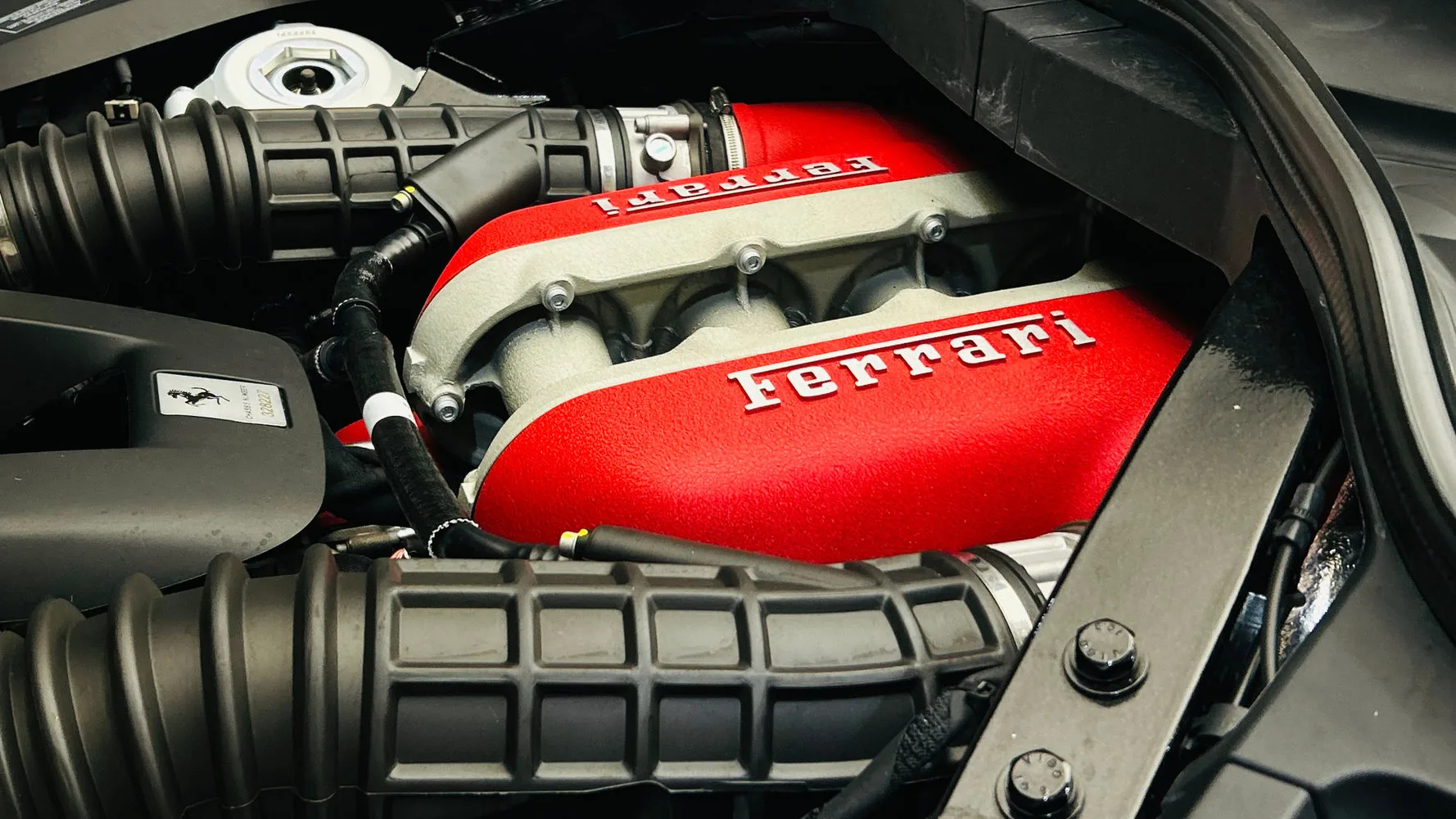 2025 Ferrari Purosangue, 12/30