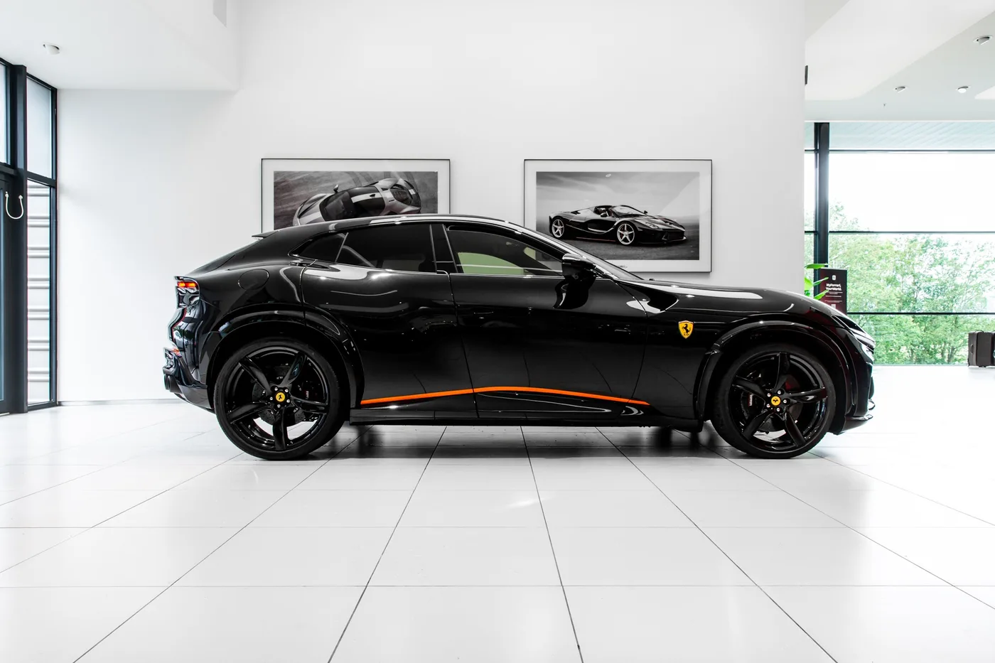 2025 Ferrari Purosangue proposée par un concessionnaire spécialisé à Hengelo, Pays-Bas, photo 3 sur 15
