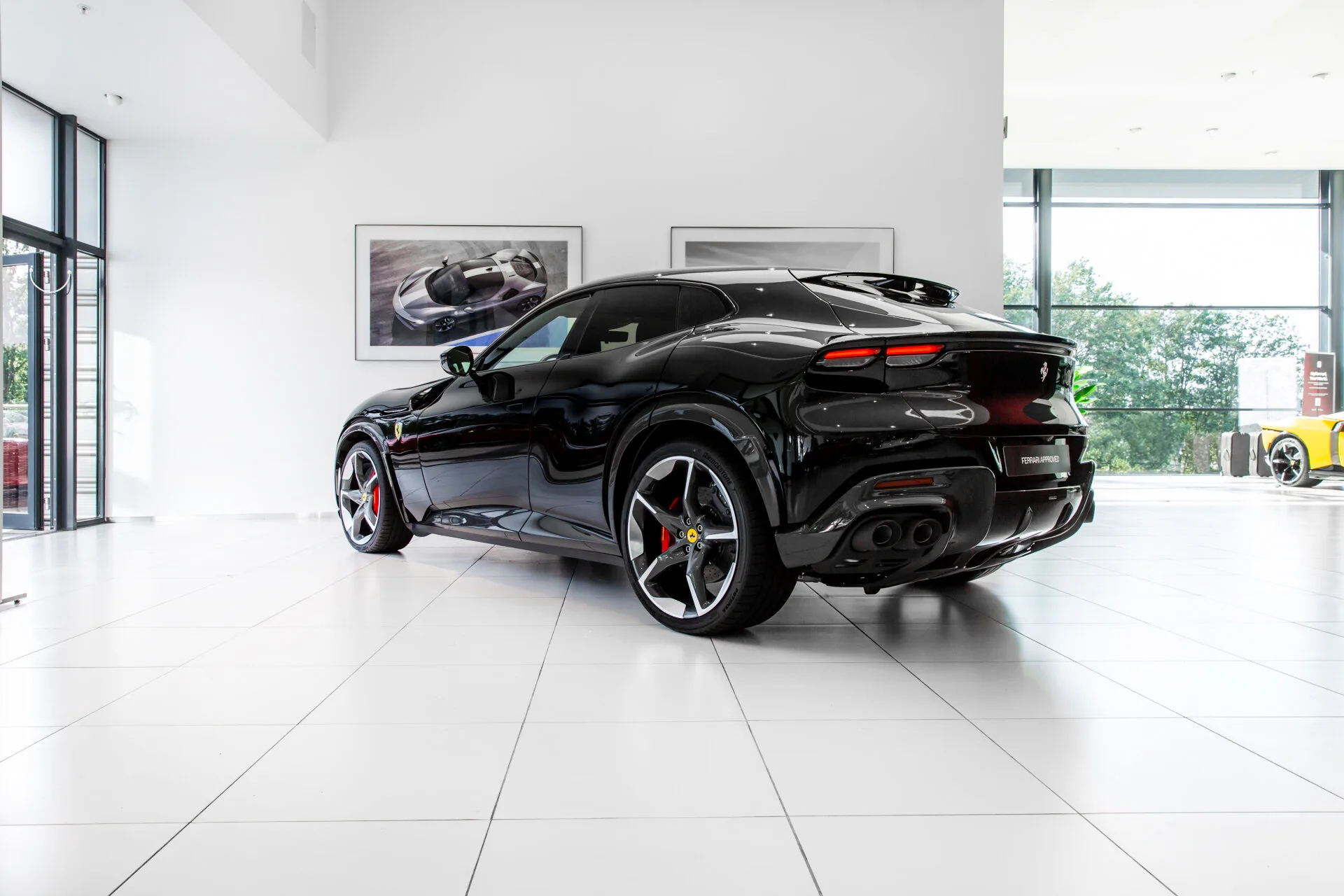 2025 Ferrari Purosangue, 2/30
