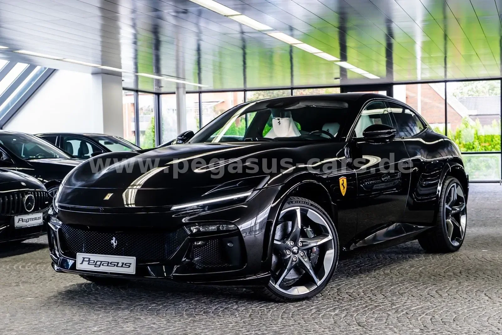 2025 Ferrari Purosangue angeboten von einem Fachhändler in Mönchengladbach, Deutschland, Hauptfoto