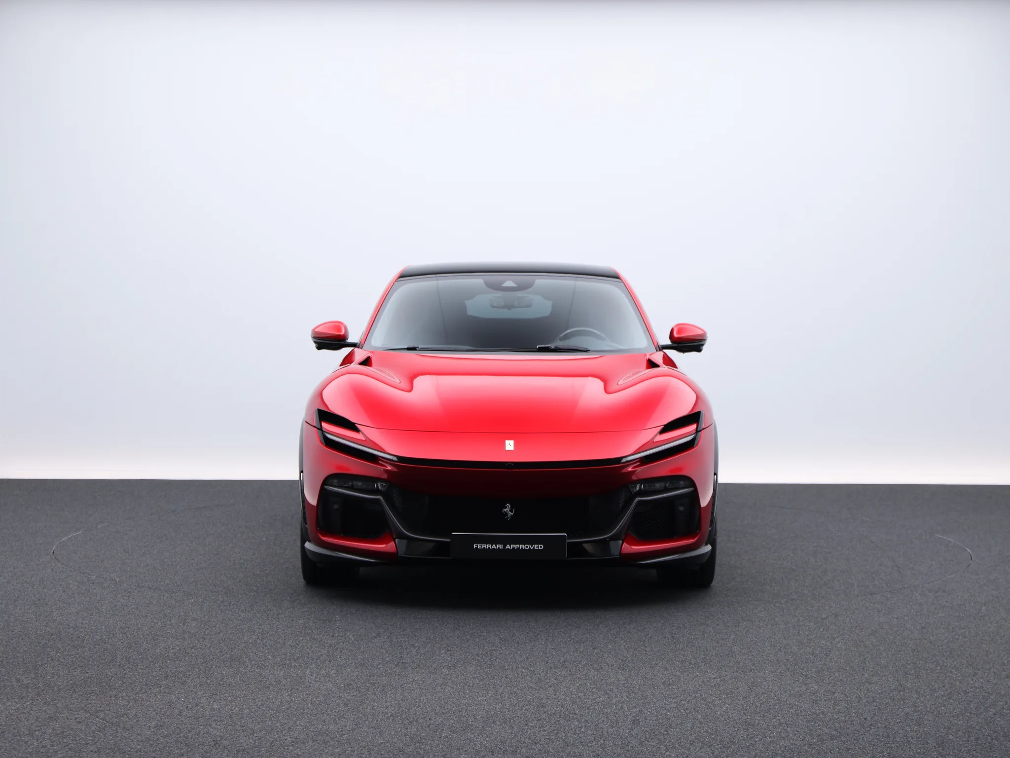 2025 Ferrari Purosangue proposée par un concessionnaire spécialisé à Frankfurt am Main, Allemagne, photo principale
