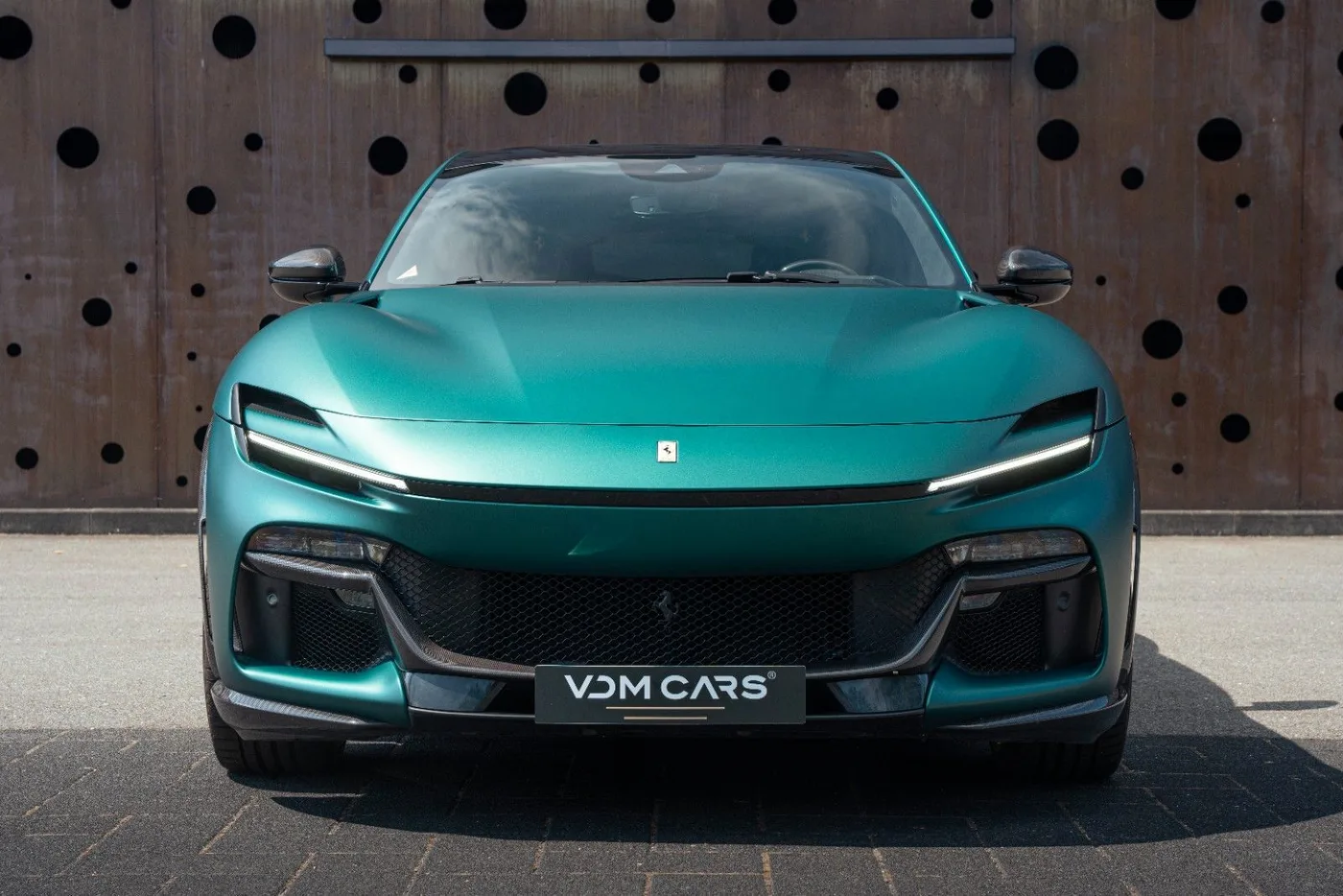 2025 Ferrari Purosangue angeboten von einem Supersportwagenhändler in Gronau, Deutschland, Foto 2 von 25