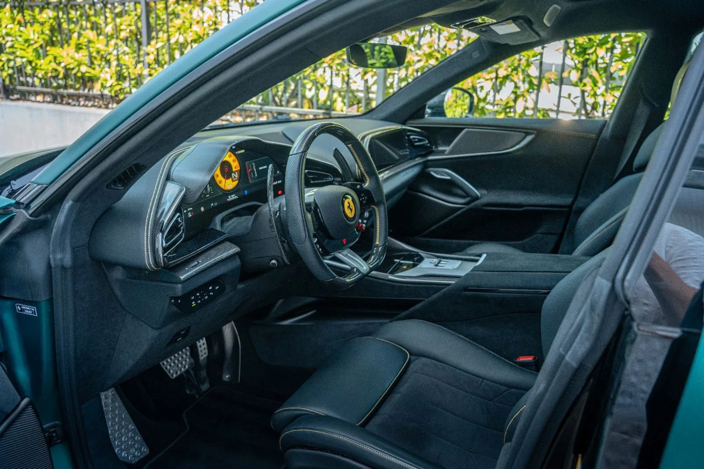 2025 Ferrari Purosangue angeboten von einem Supersportwagenhändler in Gronau, Deutschland, Foto 16 von 25
