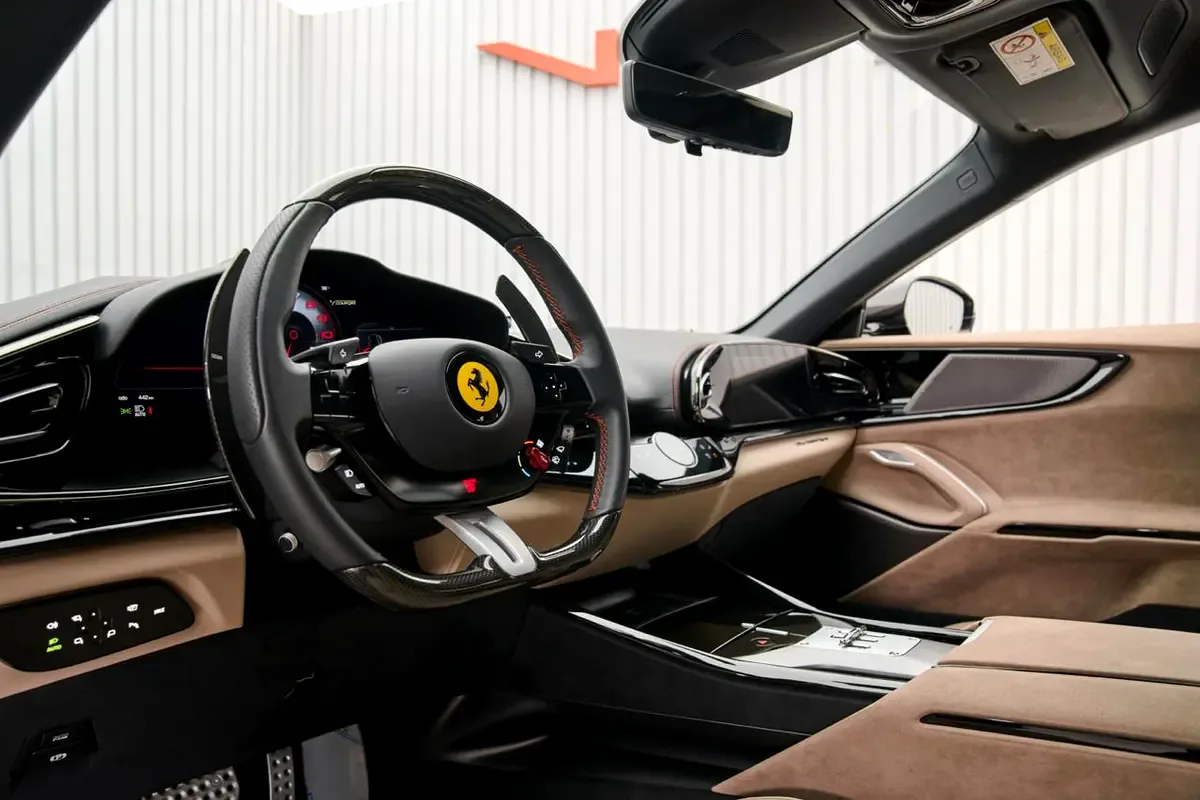 2025 Ferrari Purosangue, 10/13