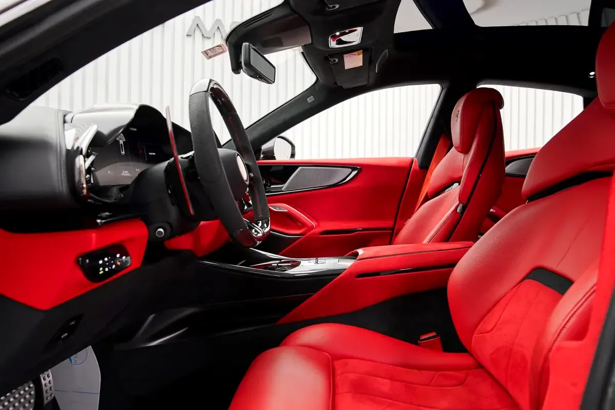 2025 Ferrari Purosangue, 11/13