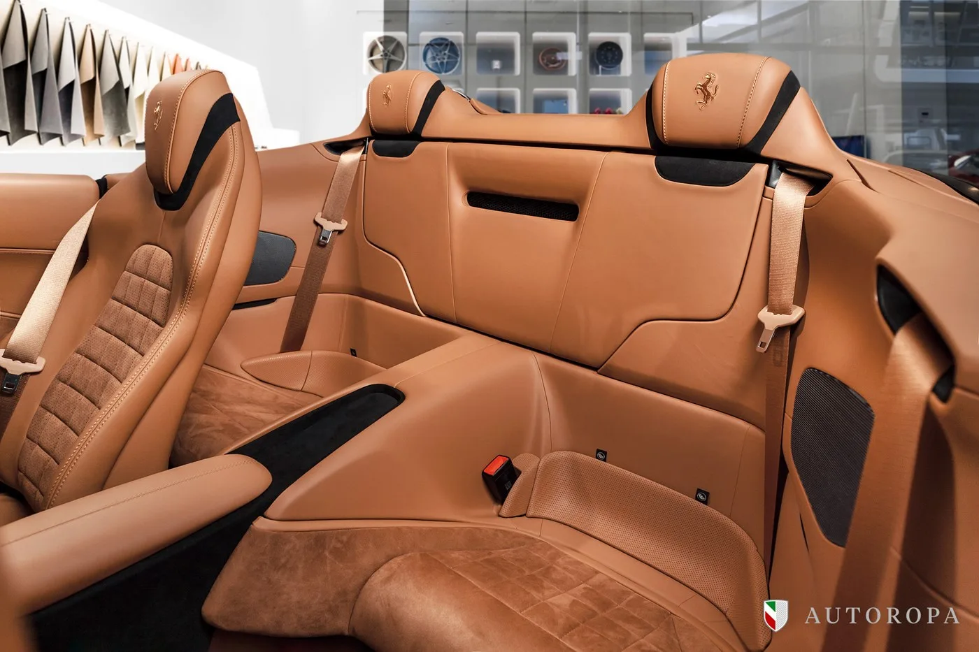 2025 Ferrari Roma Spider proposée par un concessionnaire agréé Ferrari et Maserati à Arlöv, Suède, photo 9 sur 10