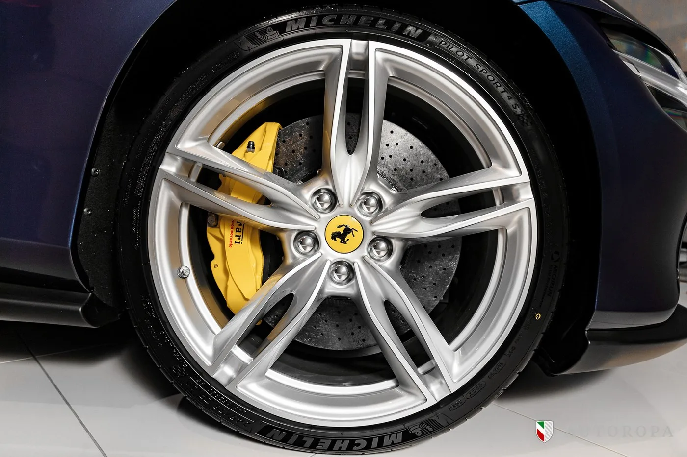 2025 Ferrari Roma Spider proposée par un concessionnaire agréé Ferrari et Maserati à Arlöv, Suède, photo 10 sur 10
