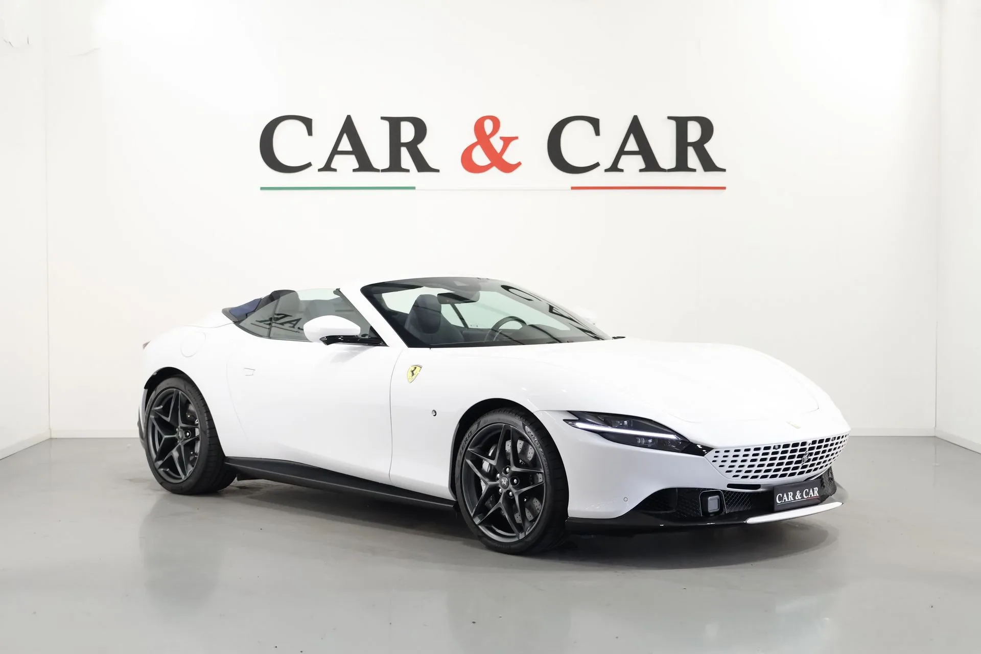 2025 Ferrari Roma Spider Atelier offered by a supercar dealer in Zibido San Giacomo, Italy, main photo