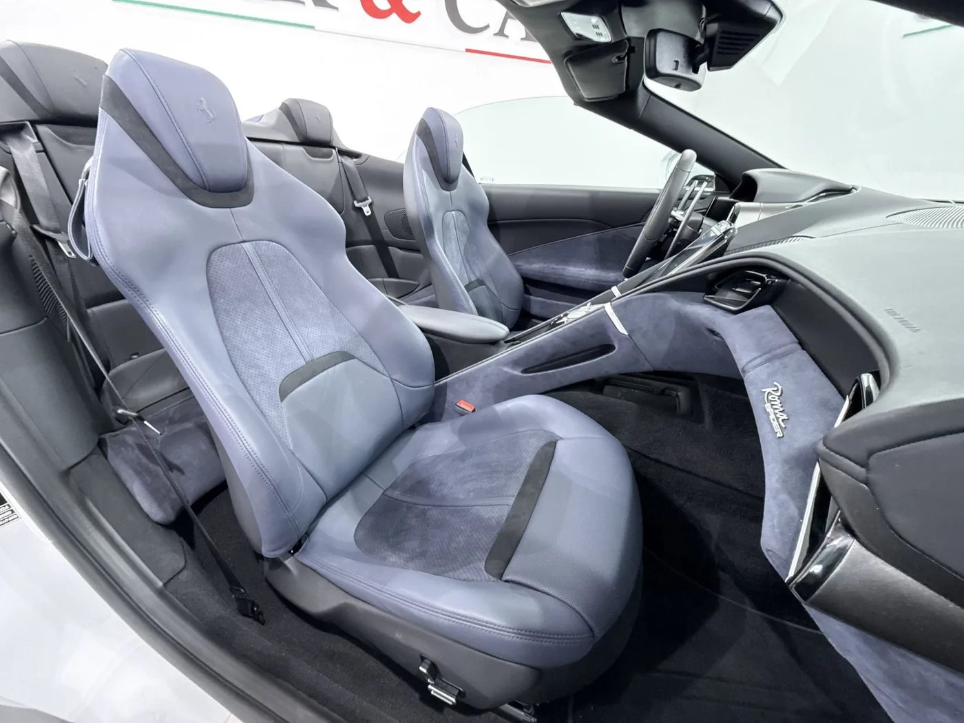 2025 Ferrari Roma Spider Atelier proposée par un spécialiste de la supercar à Zibido San Giacomo, Italie, photo 18 sur 25