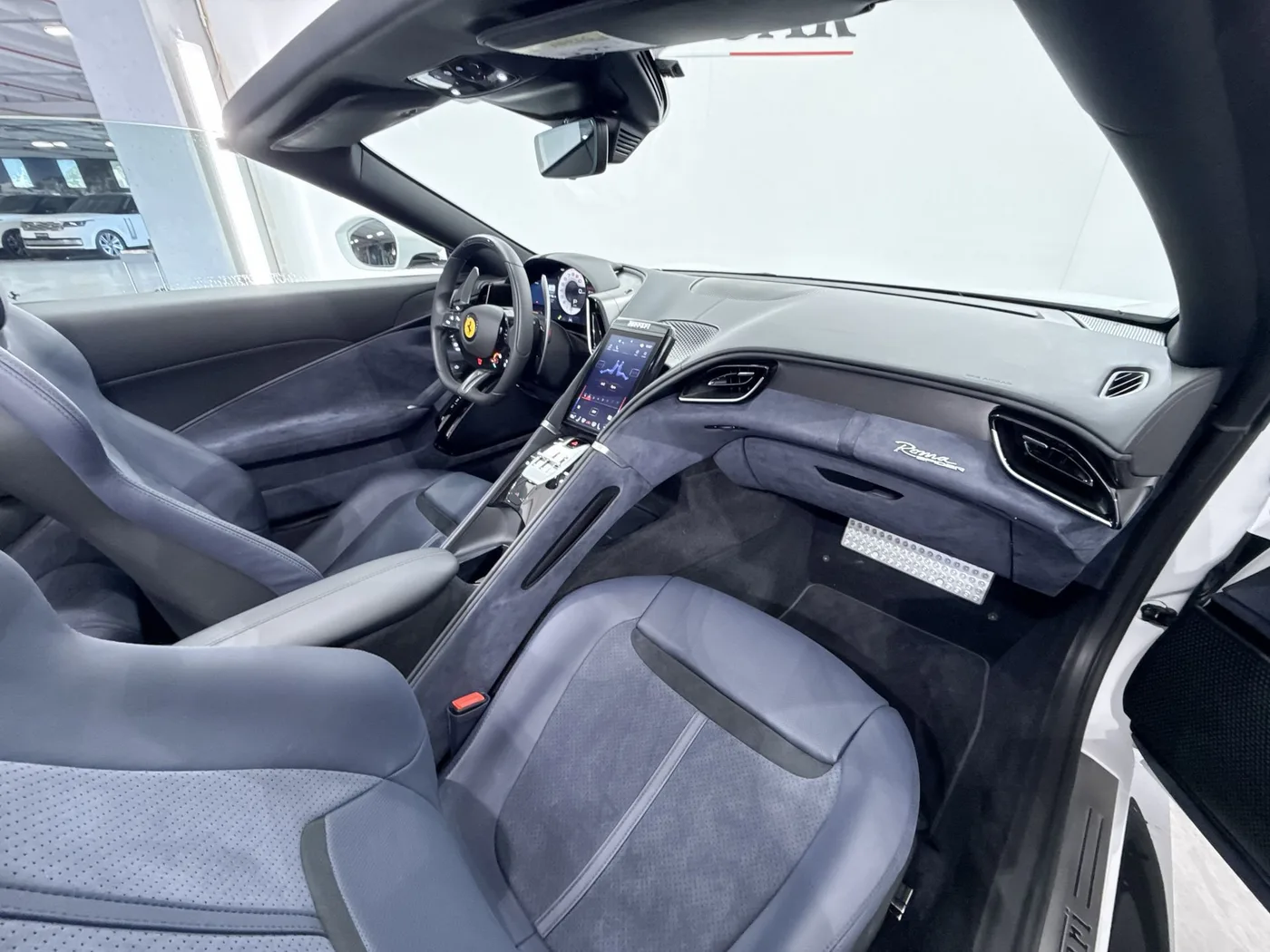 2025 Ferrari Roma Spider Atelier proposée par un spécialiste de la supercar à Zibido San Giacomo, Italie, photo 23 sur 25