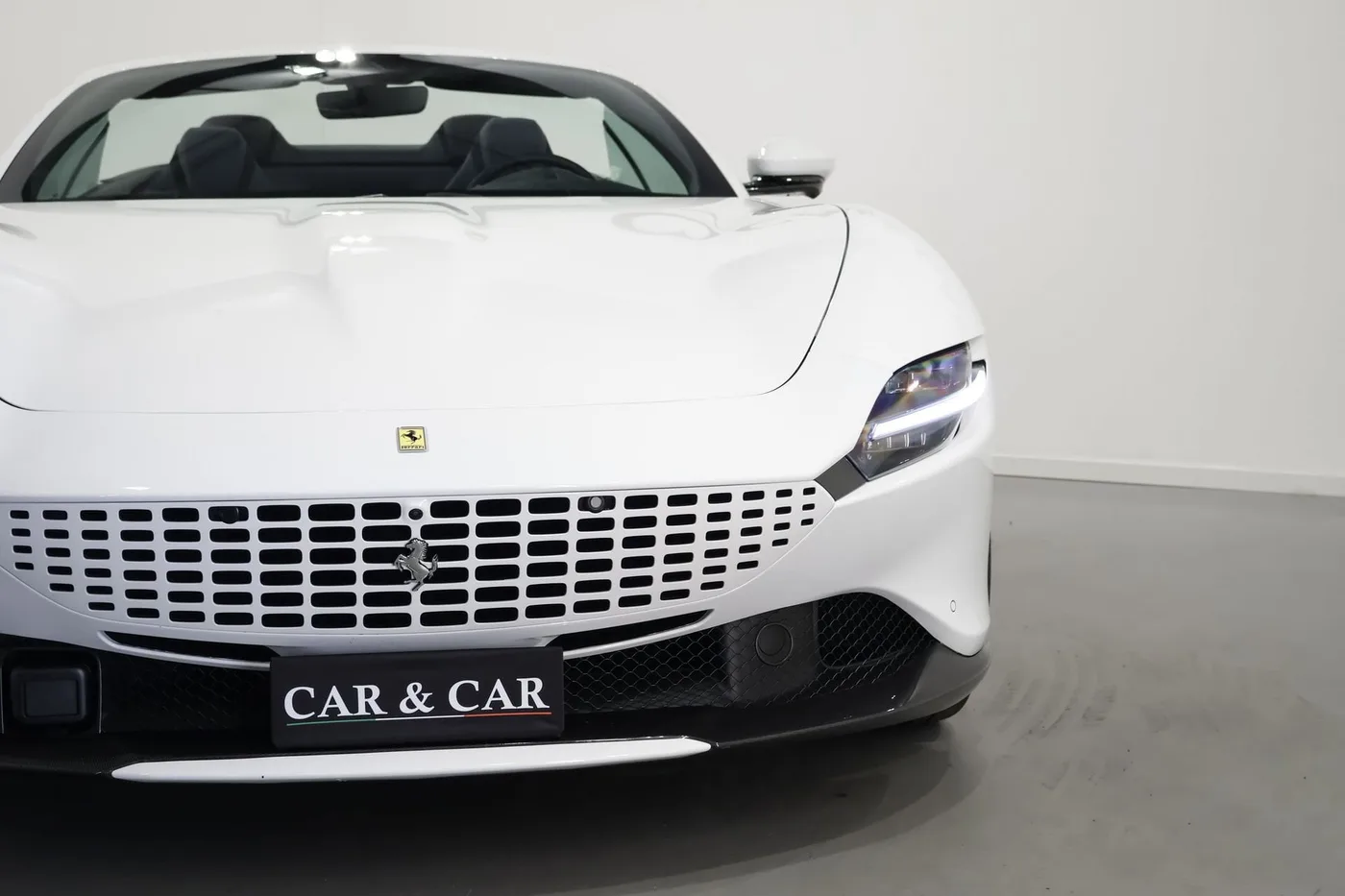 2025 Ferrari Roma Spider Atelier proposée par un spécialiste de la supercar à Zibido San Giacomo, Italie, photo 24 sur 25