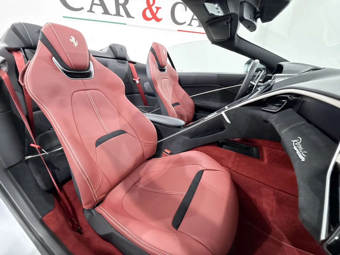 2025 Ferrari Roma Spider offered by a supercar dealer in Zibido San Giacomo, Italy, photo 15 of 18