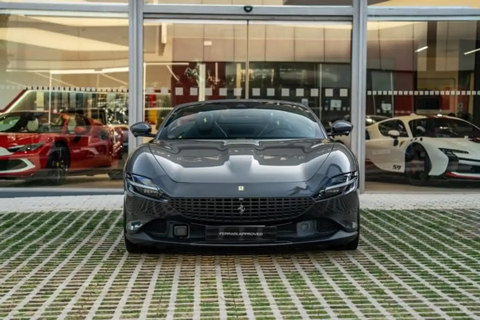 2025 Ferrari Roma Spider, 2/29
