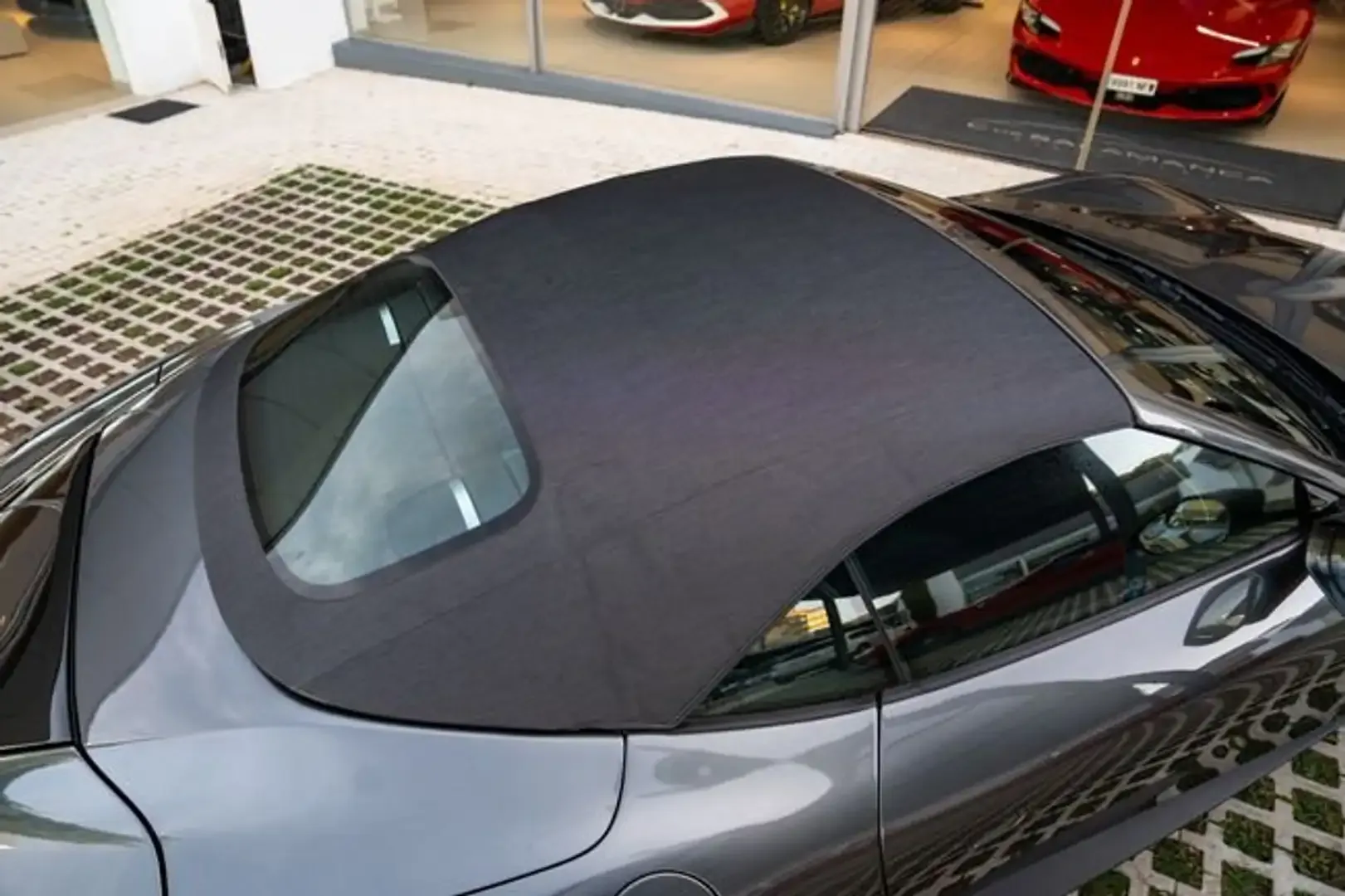 2025 Ferrari Roma Spider, 11/29
