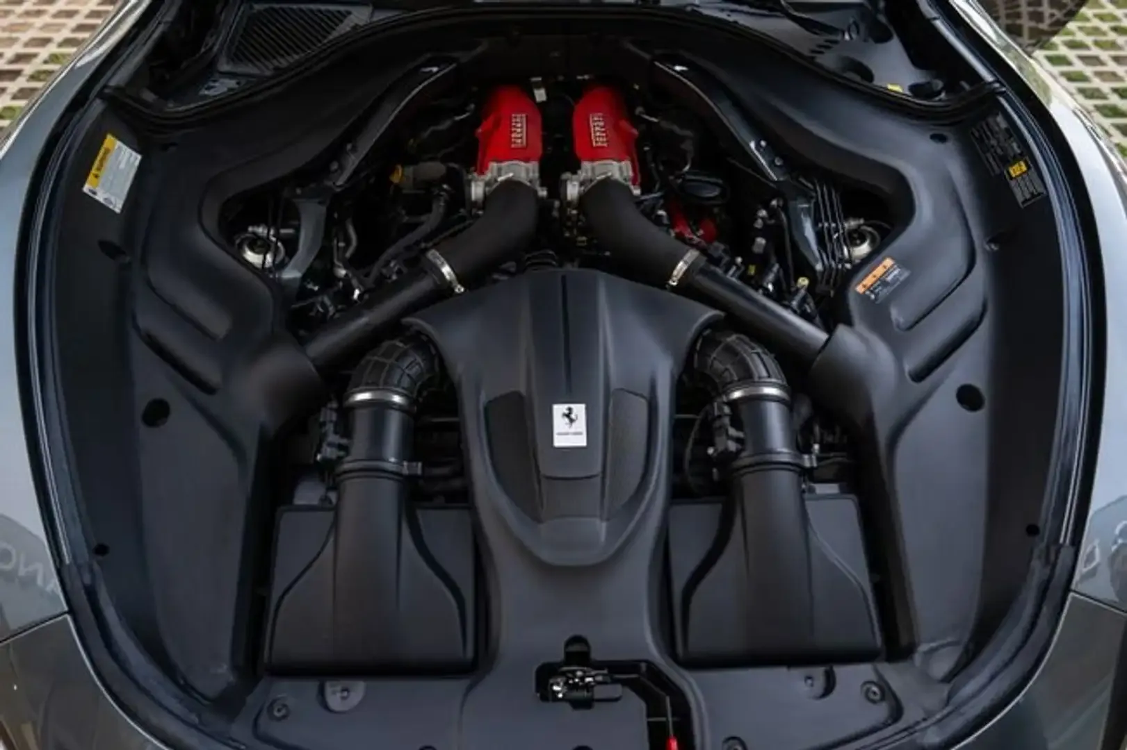 2025 Ferrari Roma Spider, 24/29