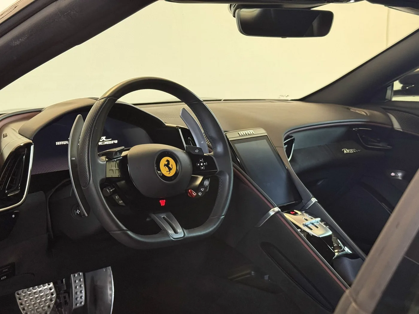 2025 Ferrari Roma Spider proposée par un concessionnaire spécialisé à Lucca, Italie, photo 6 sur 25
