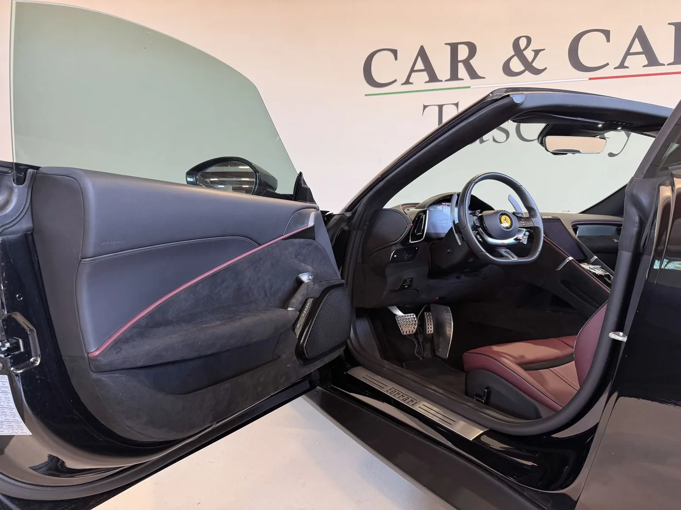 2025 Ferrari Roma Spider proposée par un concessionnaire spécialisé à Lucca, Italie, photo 23 sur 25