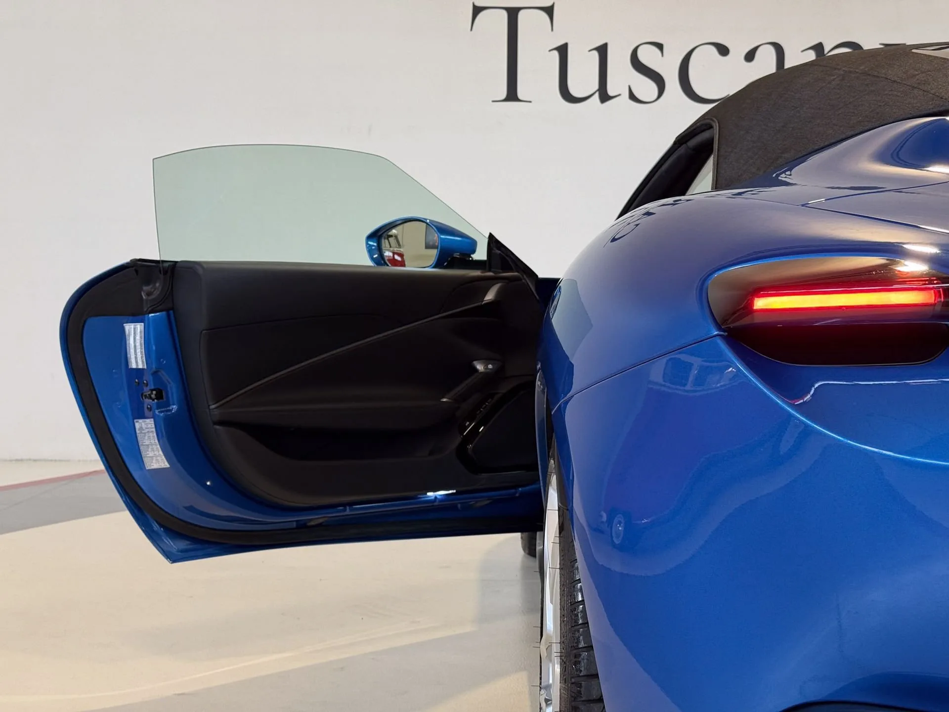 2025 Ferrari Roma Spider, 15/23
