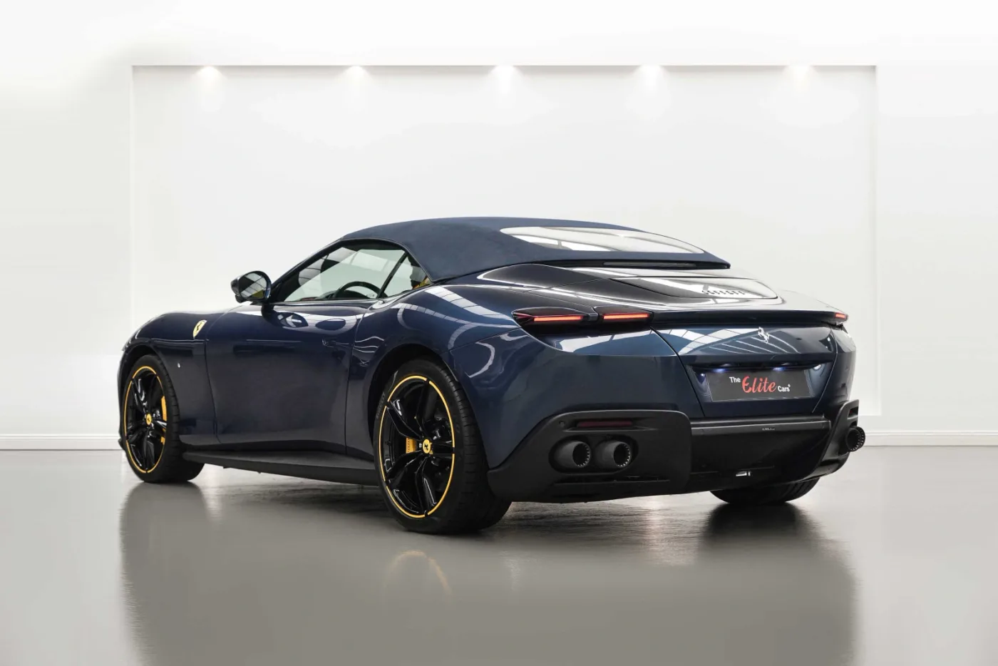 2025 Ferrari Roma Spider offered by a specialist dealer in Dubai, United Arab Emirates, photo 5 of 10