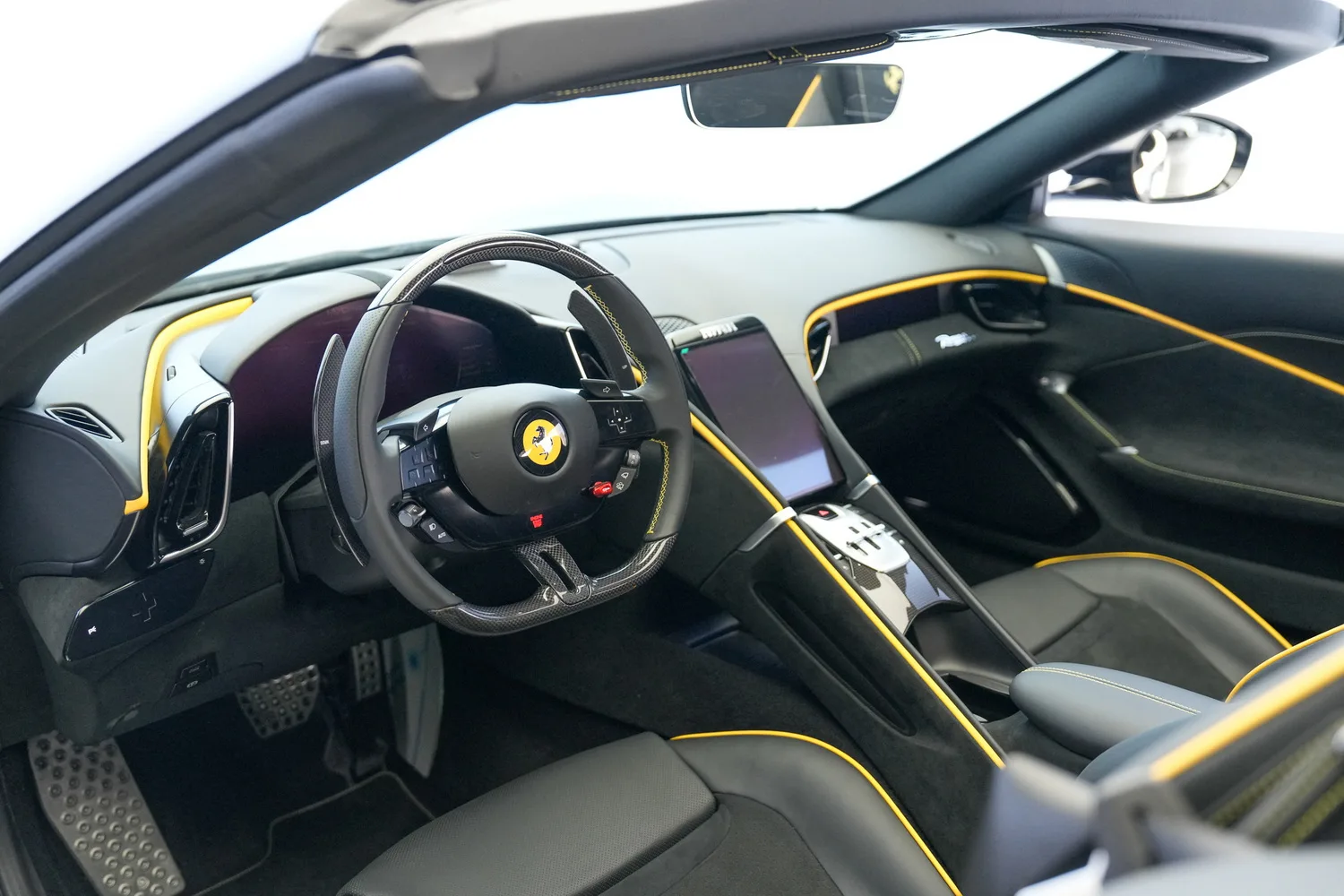 2025 Ferrari Roma Spider, 2/16