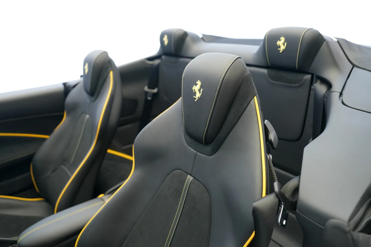 2025 Ferrari Roma Spider, 6/16