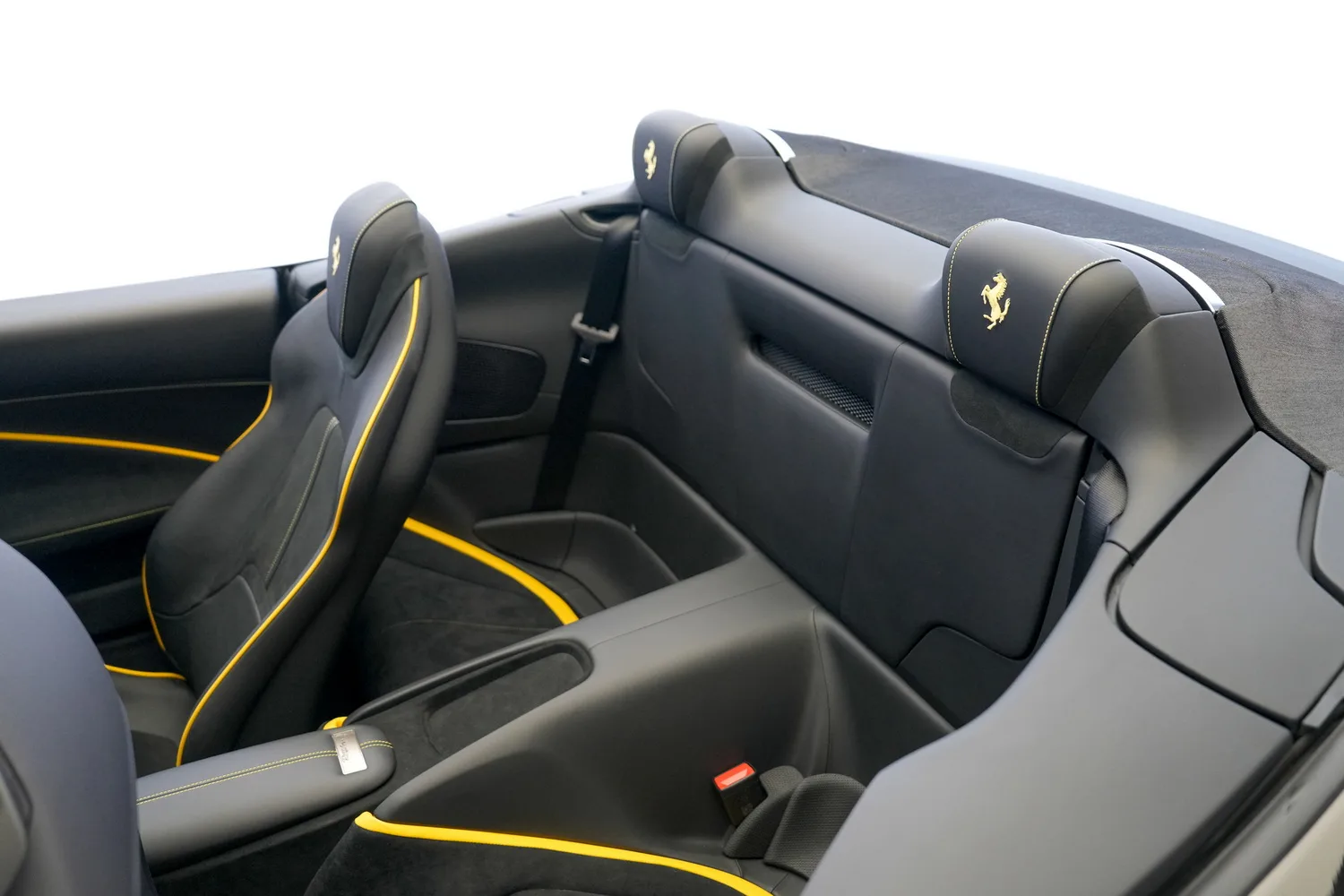 2025 Ferrari Roma Spider, 7/16