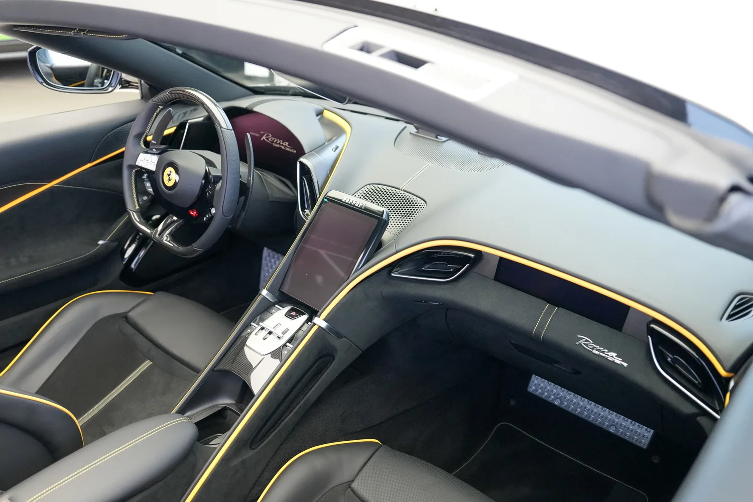 2025 Ferrari Roma Spider, 10/16