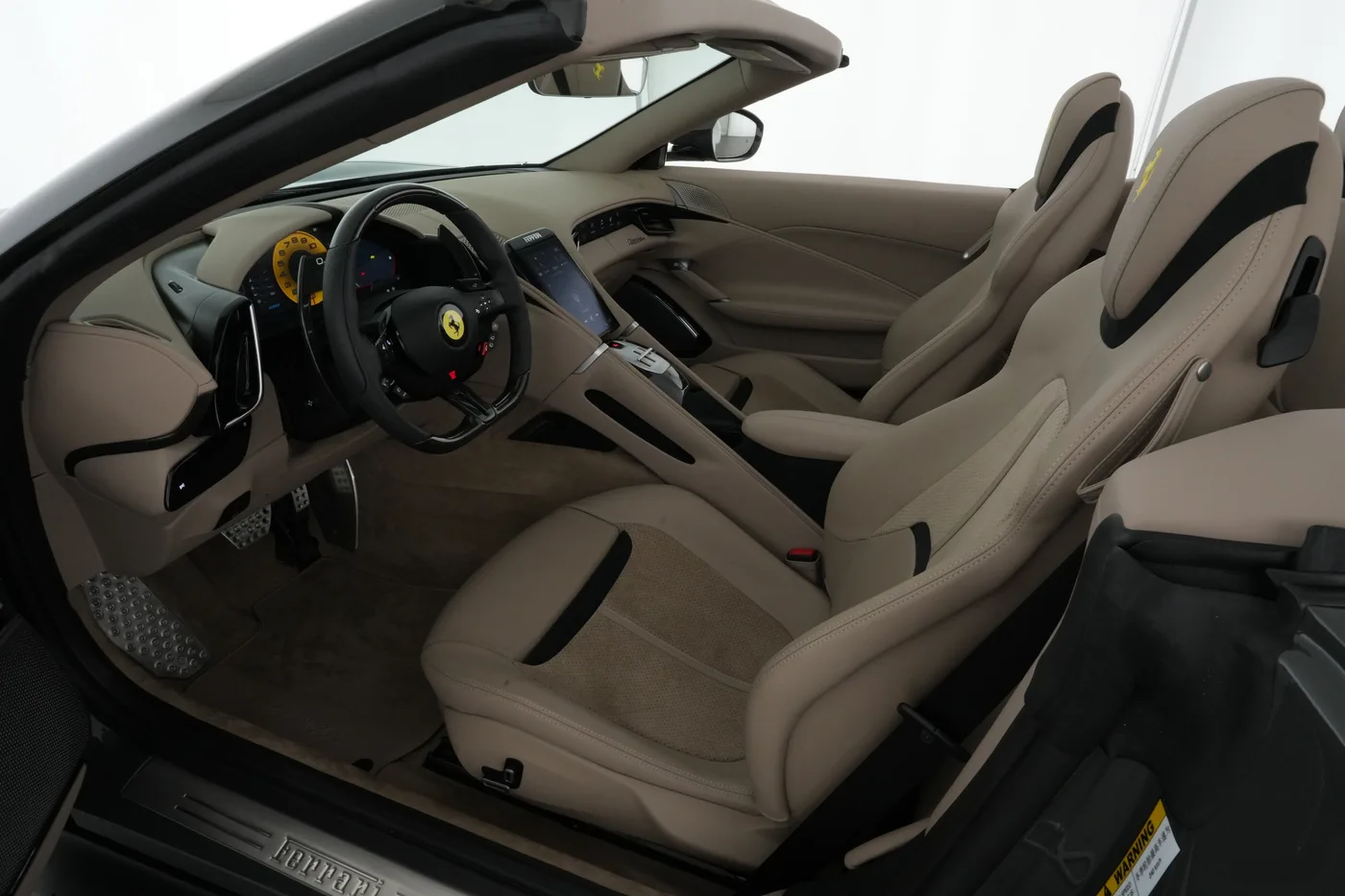 2025 Ferrari Roma Spider angeboten von einem Fachhändler in Meerbusch, Deutschland, Foto 5 von 6