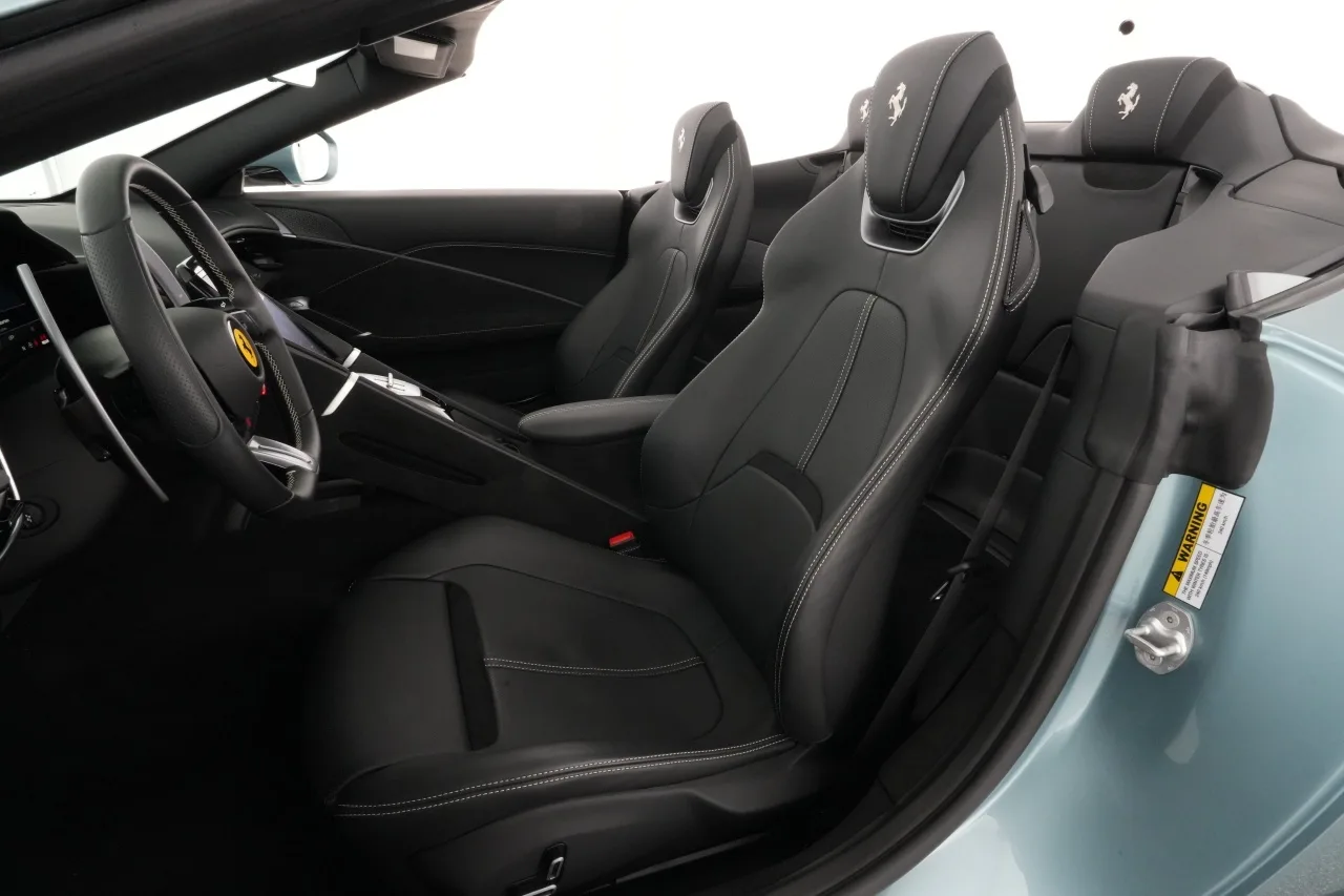 2025 Ferrari Roma Spider angeboten von einem Fachhändler in Meerbusch, Deutschland, Foto 6 von 6