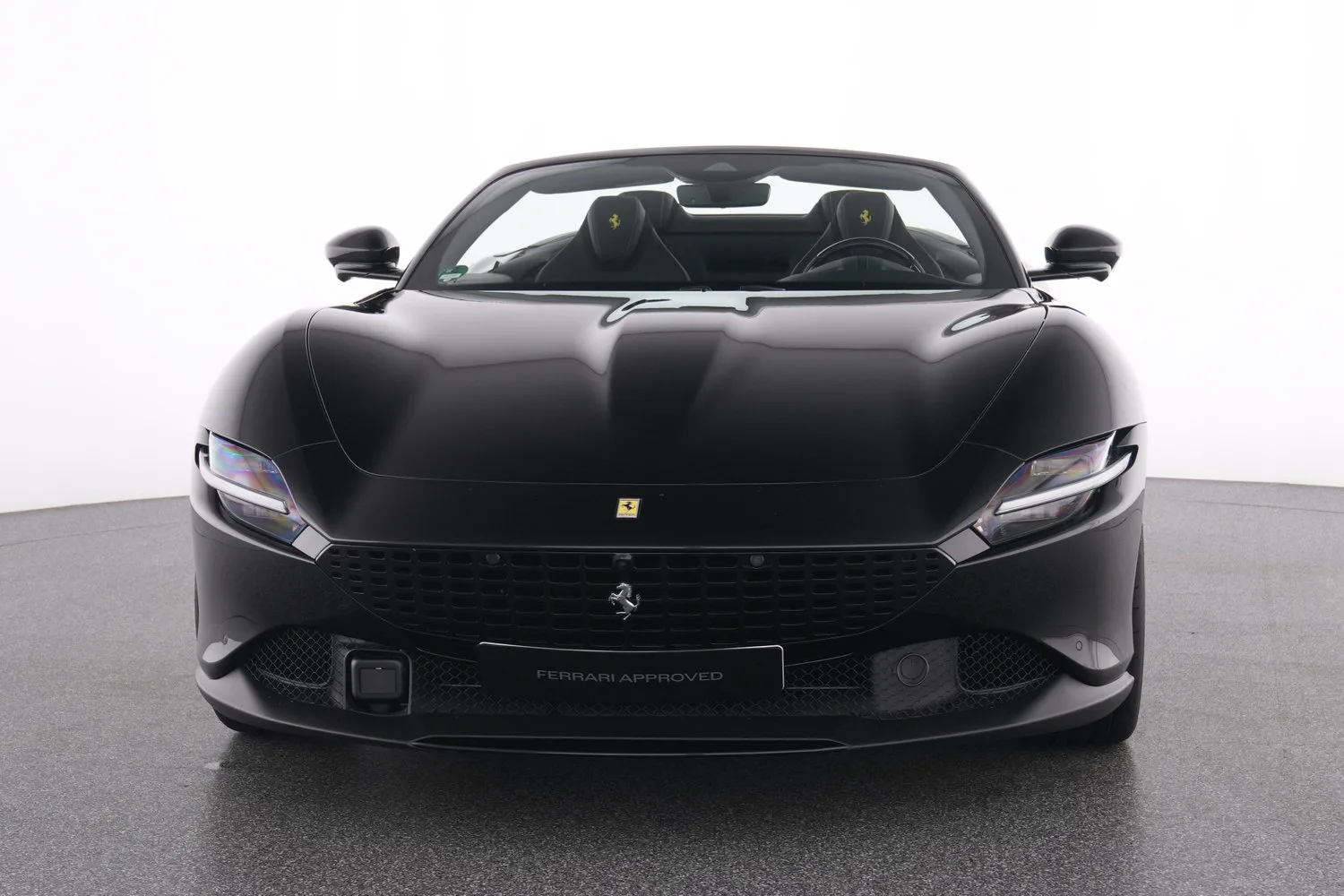 2025 Ferrari Roma Spider proposta da un concessionario specializzato a Meerbusch, Germania, foto principale
