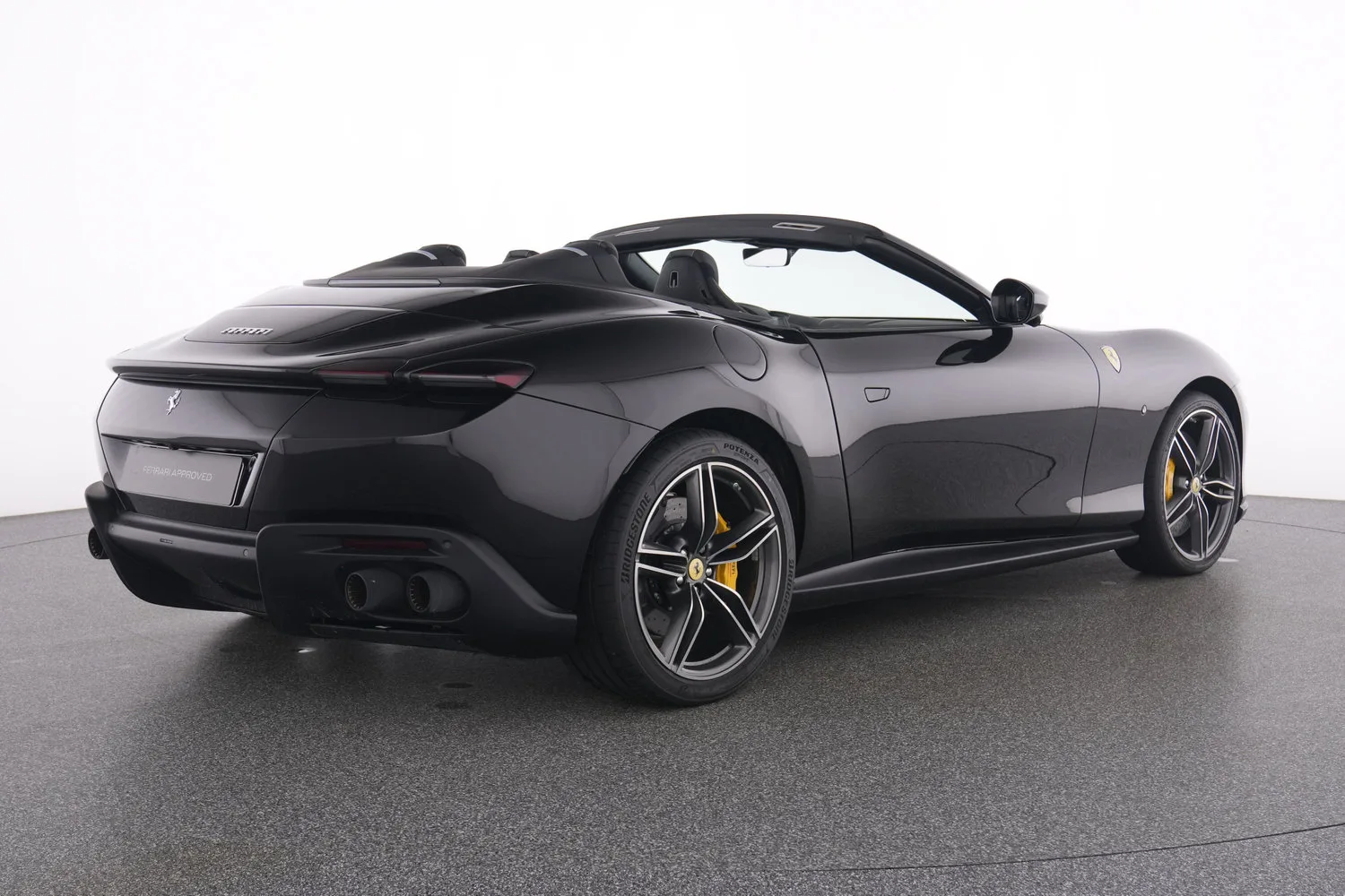 2025 Ferrari Roma Spider, 3/6