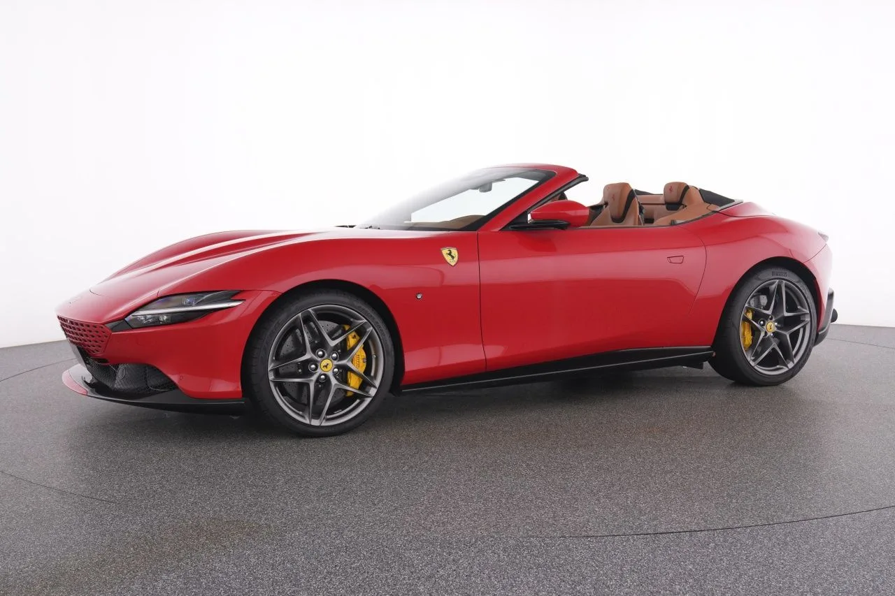 2025 Ferrari Roma Spider, 3/29