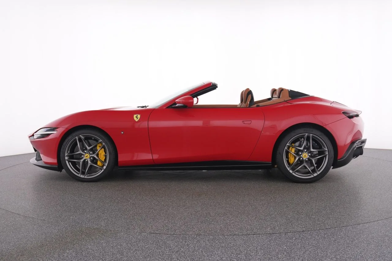 2025 Ferrari Roma Spider, 4/29