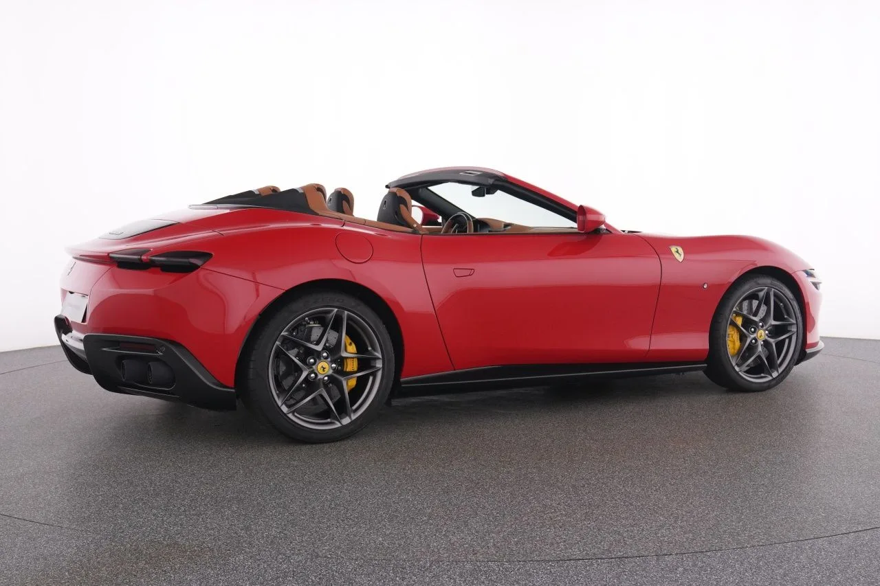 2025 Ferrari Roma Spider, 11/29