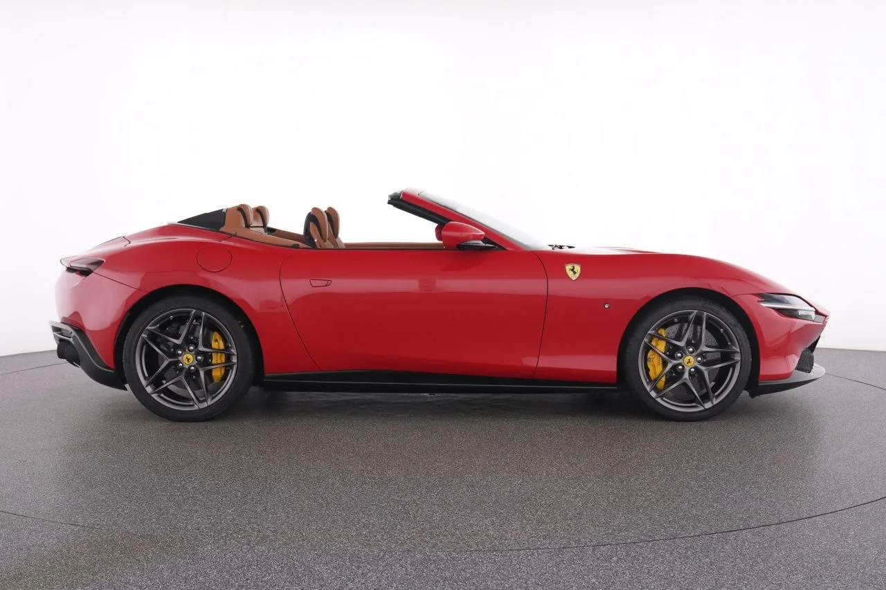 2025 Ferrari Roma Spider, 12/29