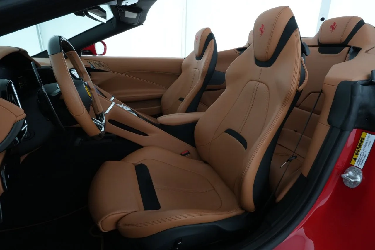 2025 Ferrari Roma Spider, 18/29