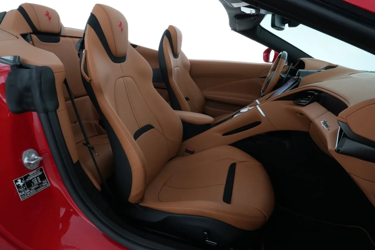 2025 Ferrari Roma Spider, 22/29