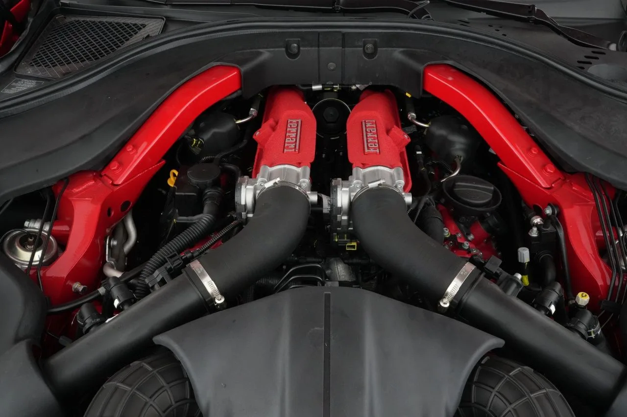 2025 Ferrari Roma Spider, 27/29