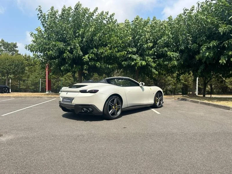 2025 Ferrari Roma Spider, 7/20